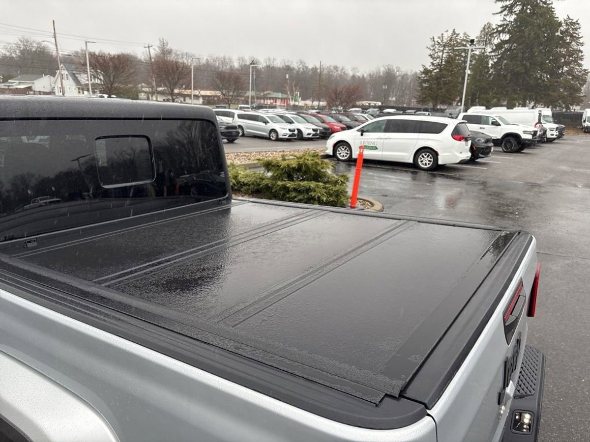 2022 Jeep Gladiator Sport S
