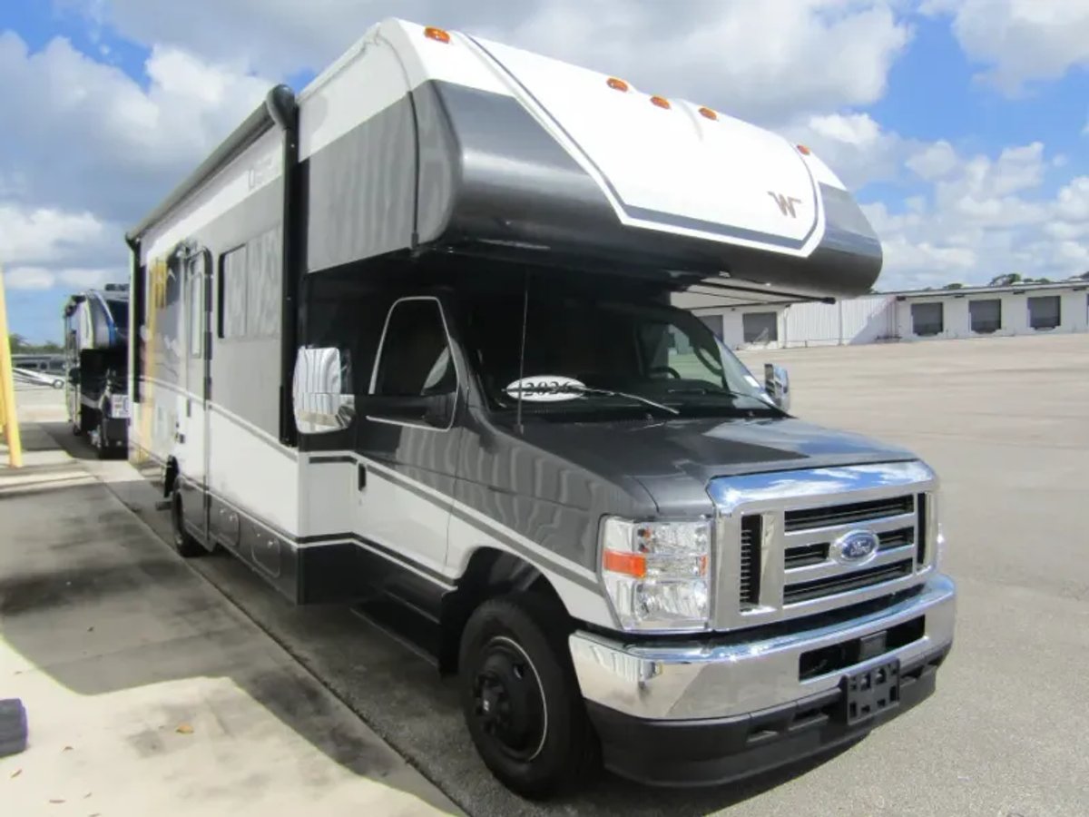 2026 Winnebago MINNIE WINNIE