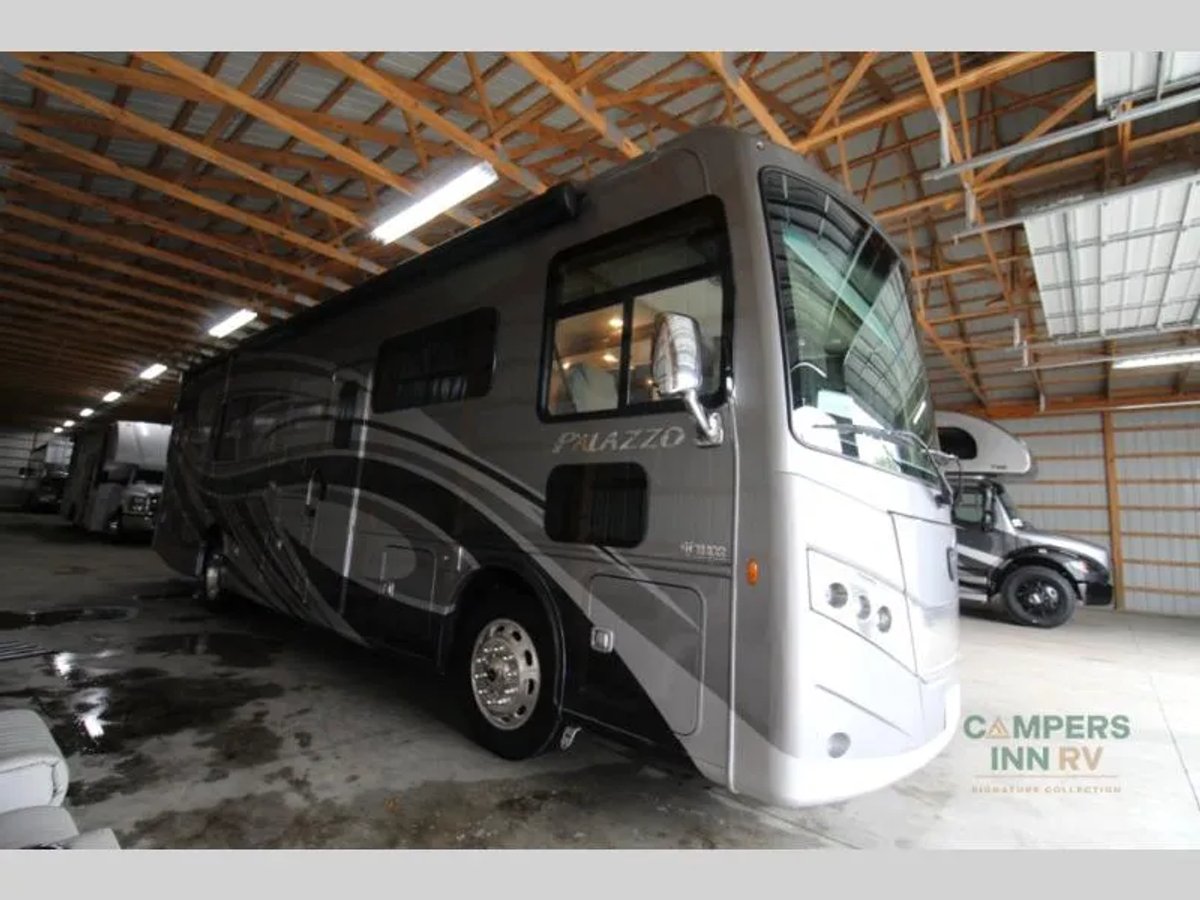 2022 Thor Motor Coach Palazzo