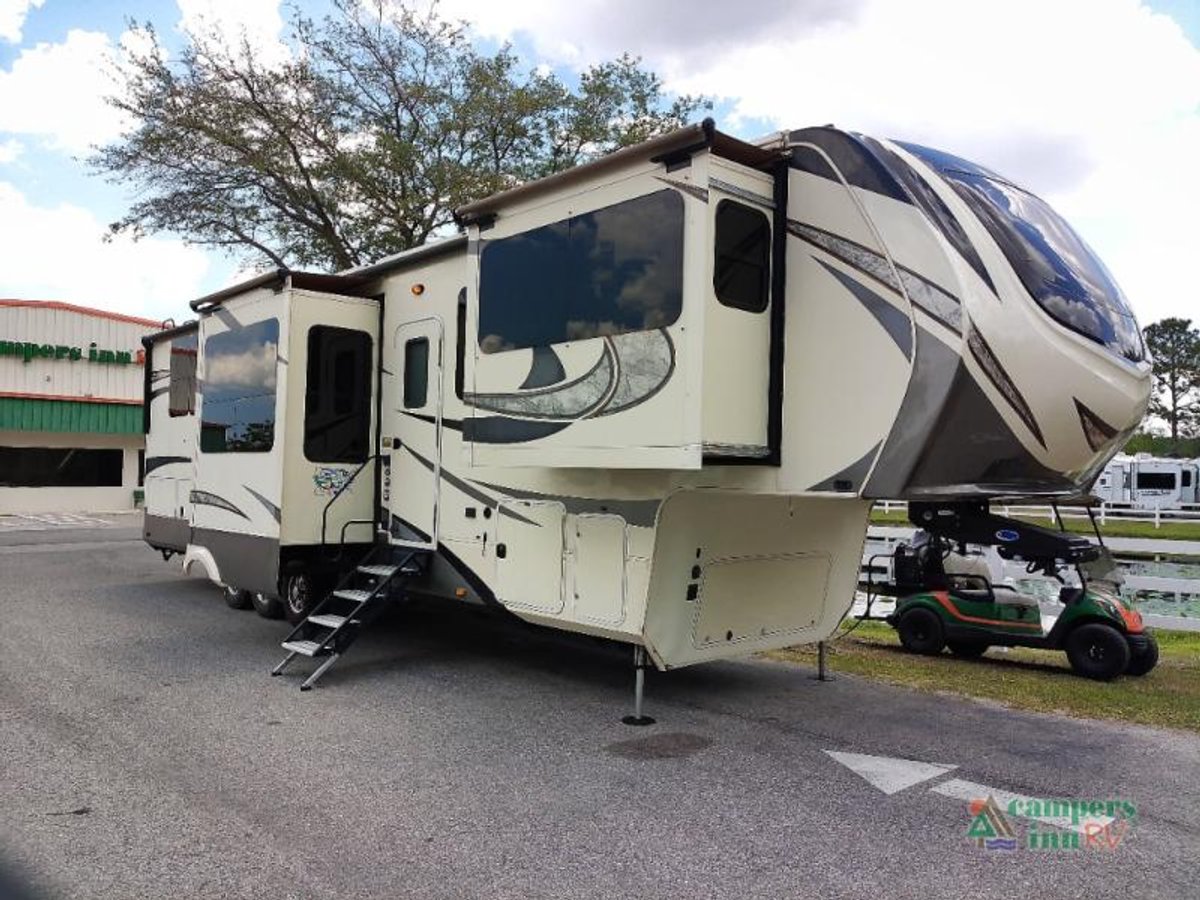 2017 Grand Design Solitude