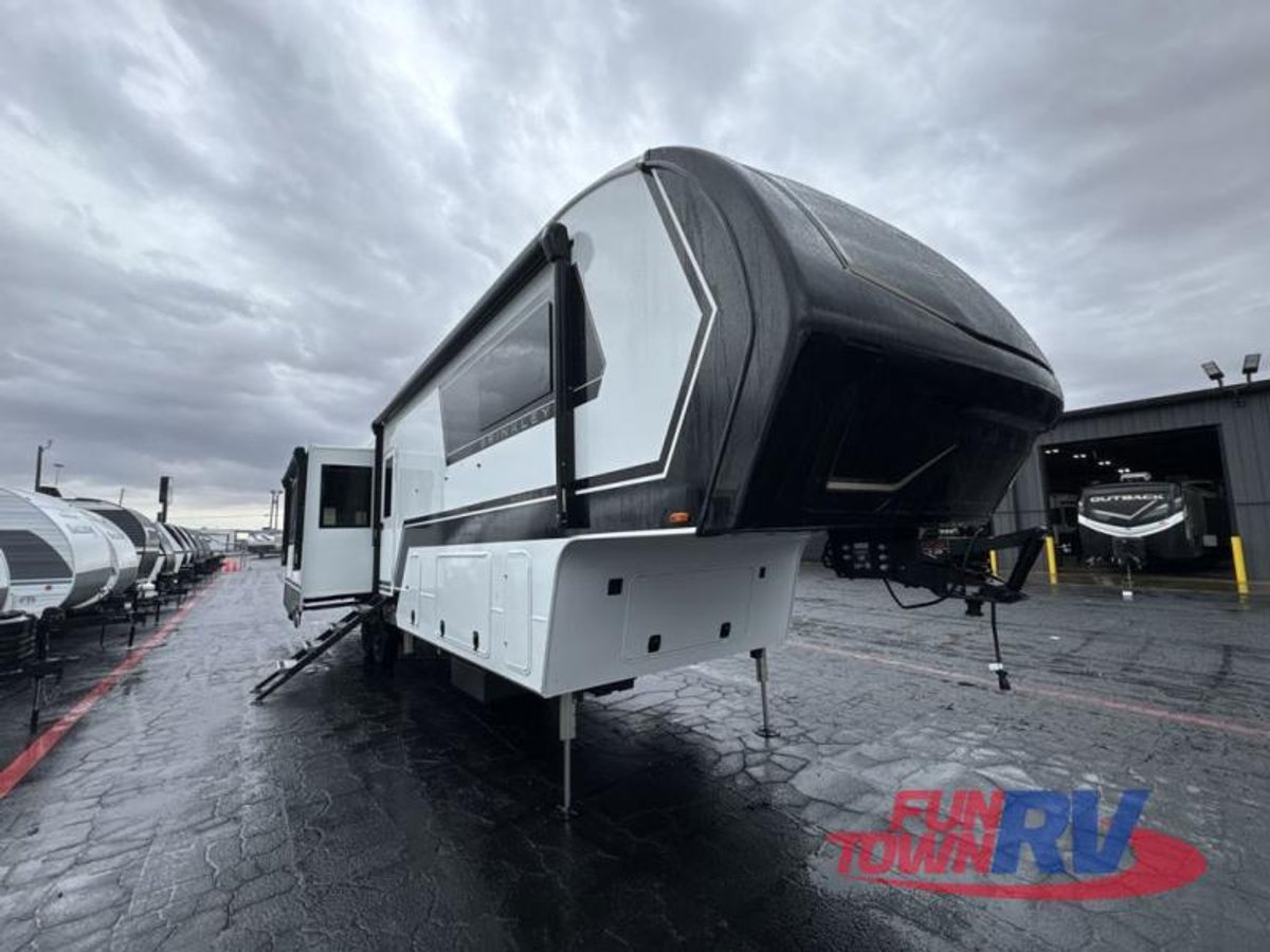 2026 Brinkley Model Z
