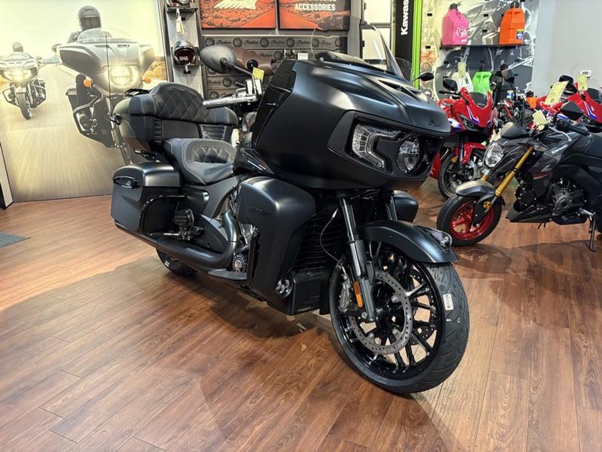 2025 Indian Motorcycle Pursuit Dark Horse w/PowerBand Audio Black Smoke