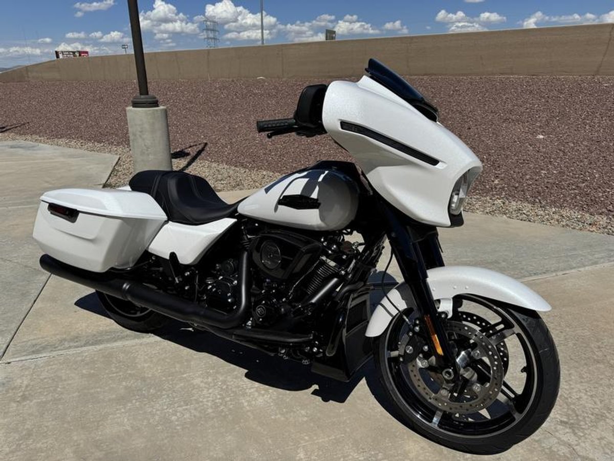 2025 Harley-Davidson FLHX - Street Glide