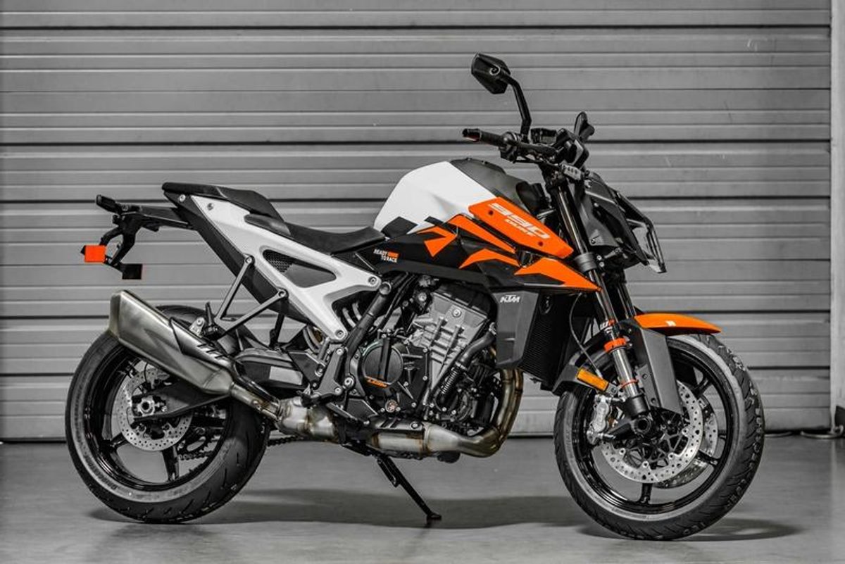 2027 KTM 990 Duke