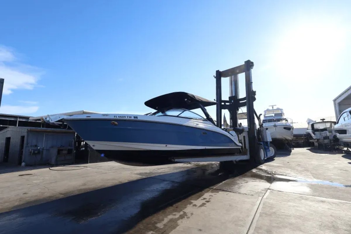 2025 Sea Ray SLX 280