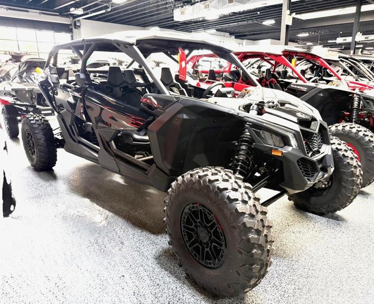 2025 Can-Am Maverick X3 Max X RS Turbo RR With Smart-Shox Triple Black