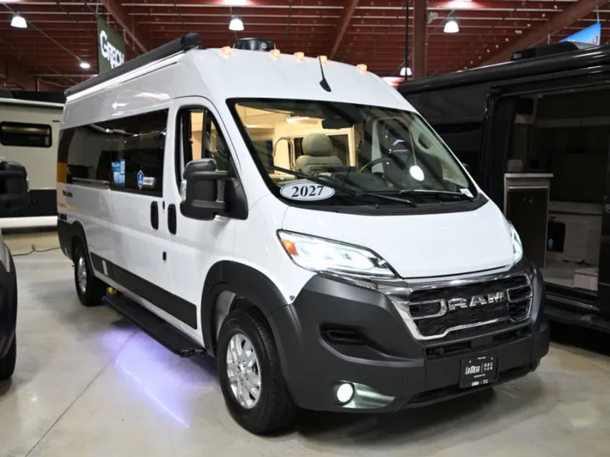 2027 Thor Motor Coach TELLARO