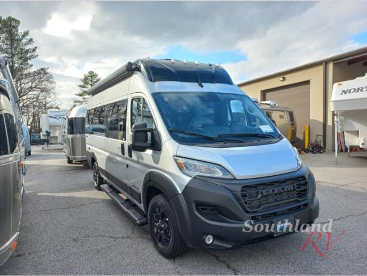 2025 Airstream Rangeline