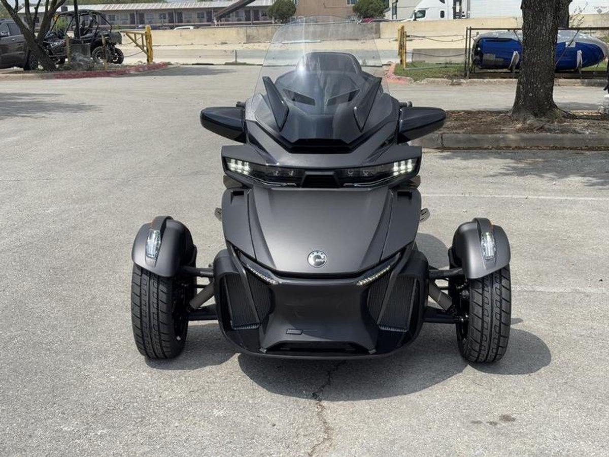 2025 Can-Am Spyder RT Limited Dark Wheels