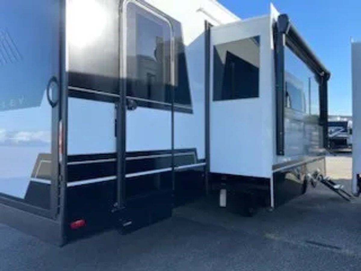 2026 Brinkley RV Model Z
