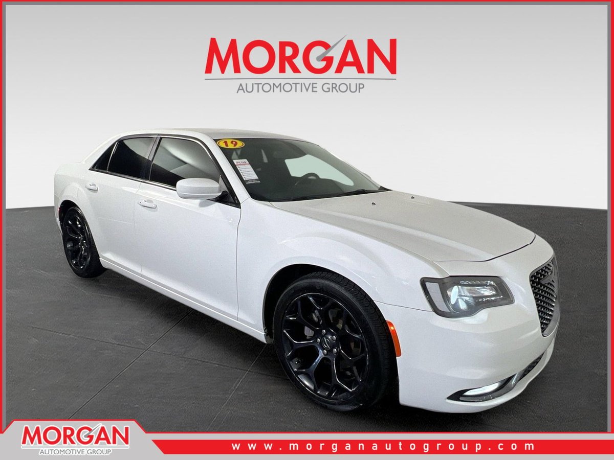 2019 Chrysler 300
