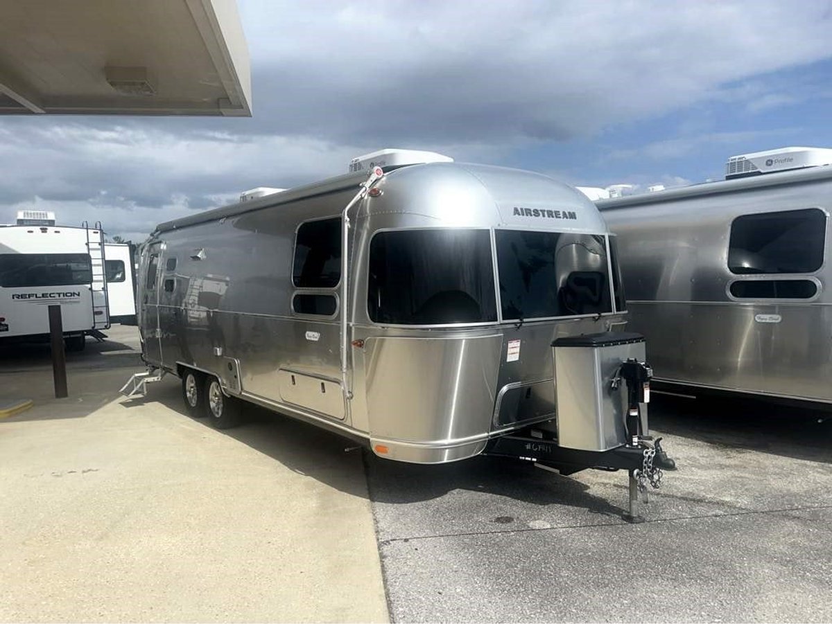 2025 AIRSTREAM FLYING CLOUD