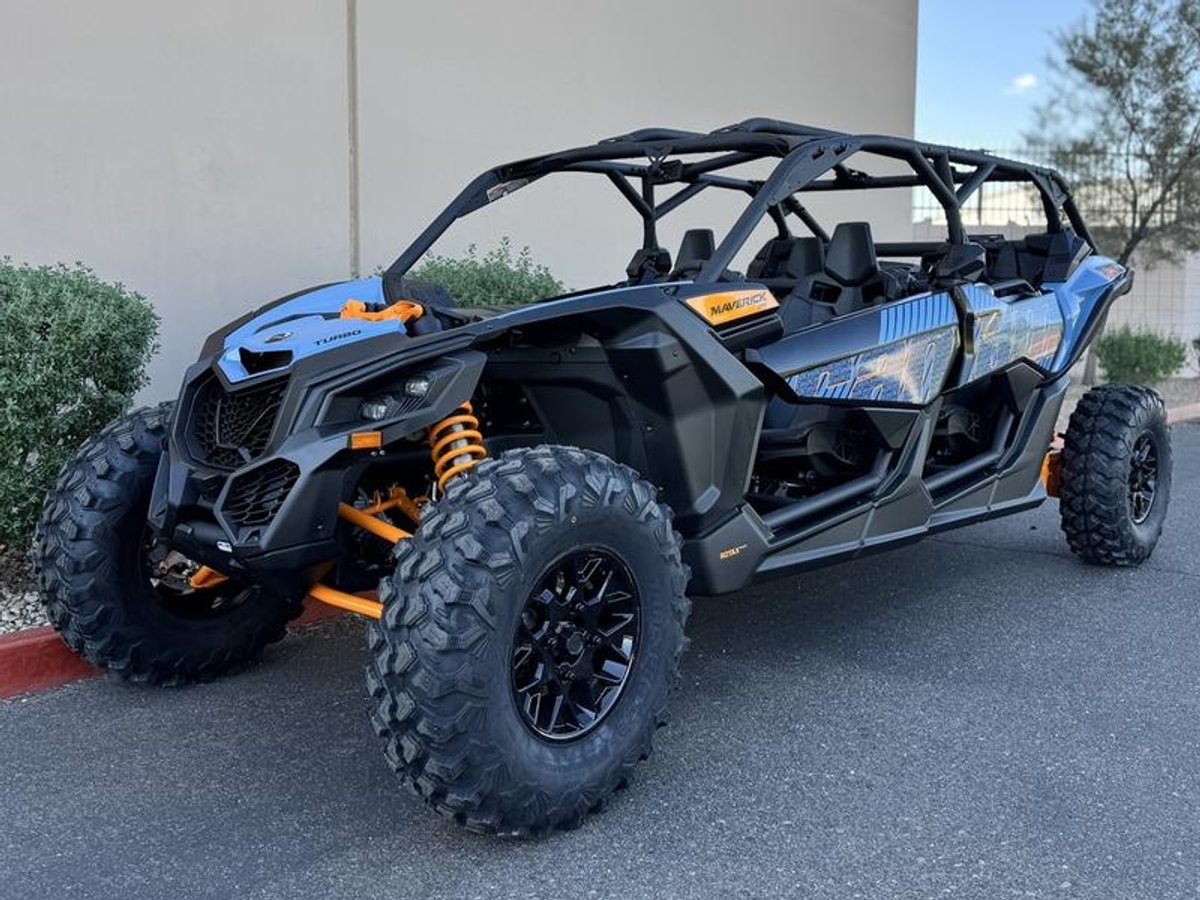 2026 Can-Am Maverick X3 MAX DS Turbo Scandi Blue & Orange Crush