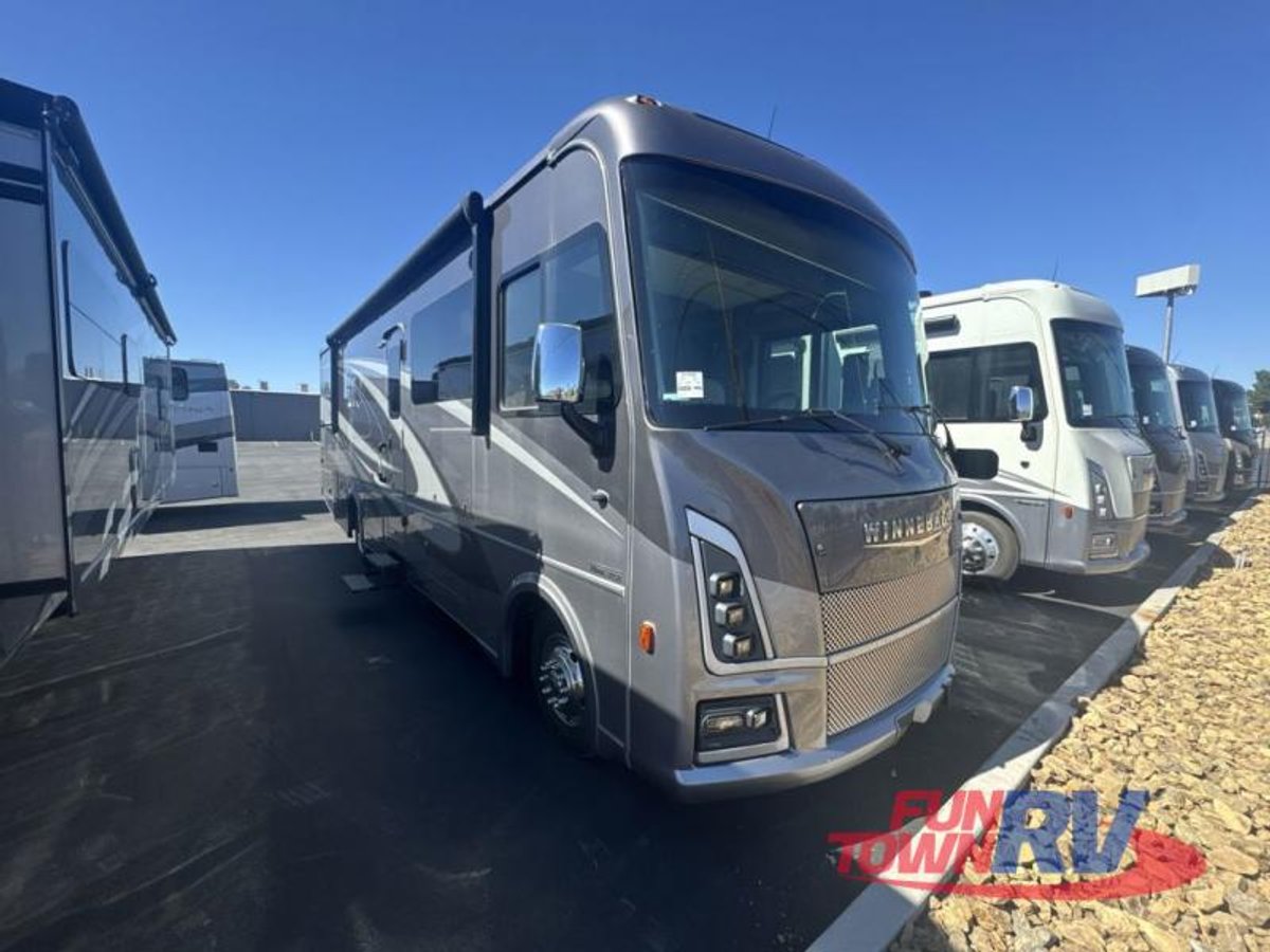 2025 Winnebago Vista