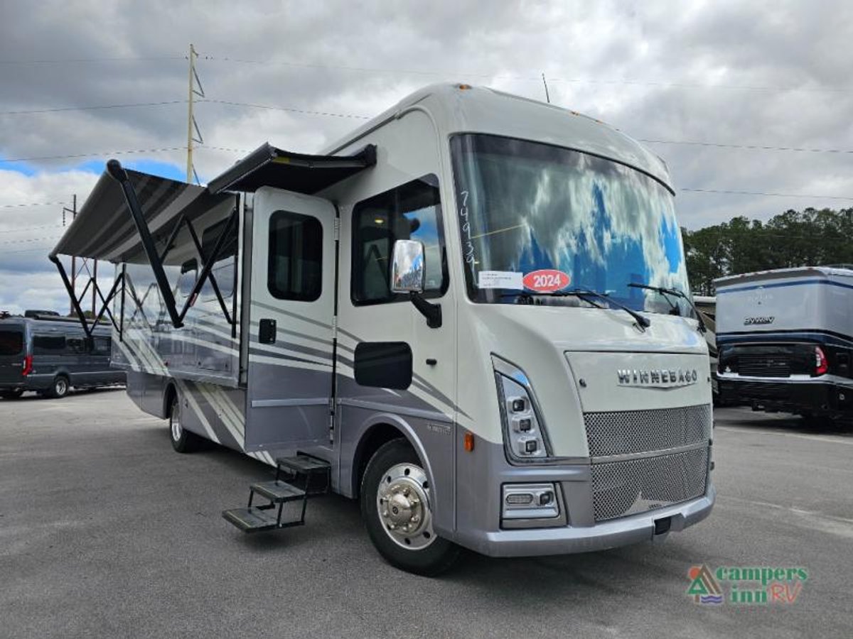 2024 Winnebago Adventurer