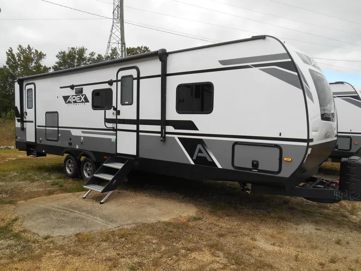 2023 Coachmen Apex Ultra-Lite