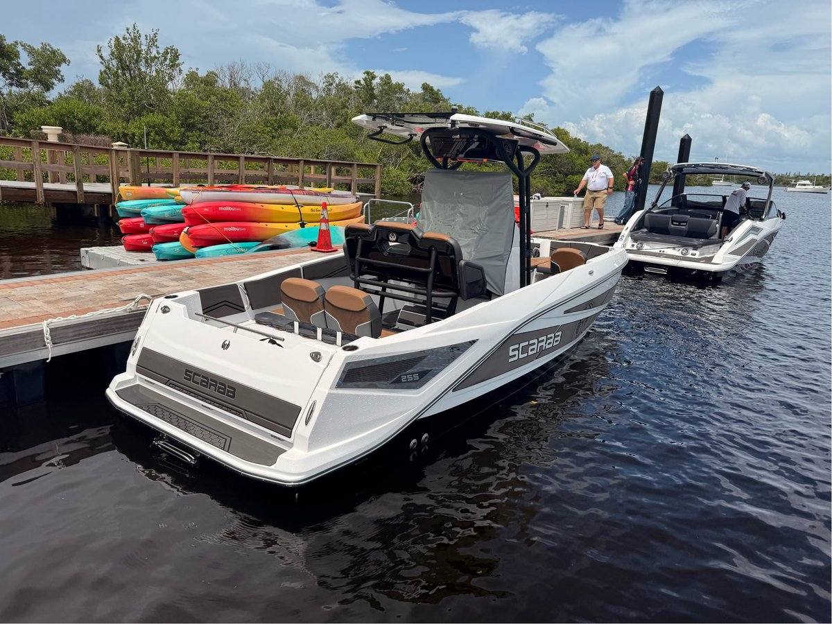 2025 Scarab 255 Open LX