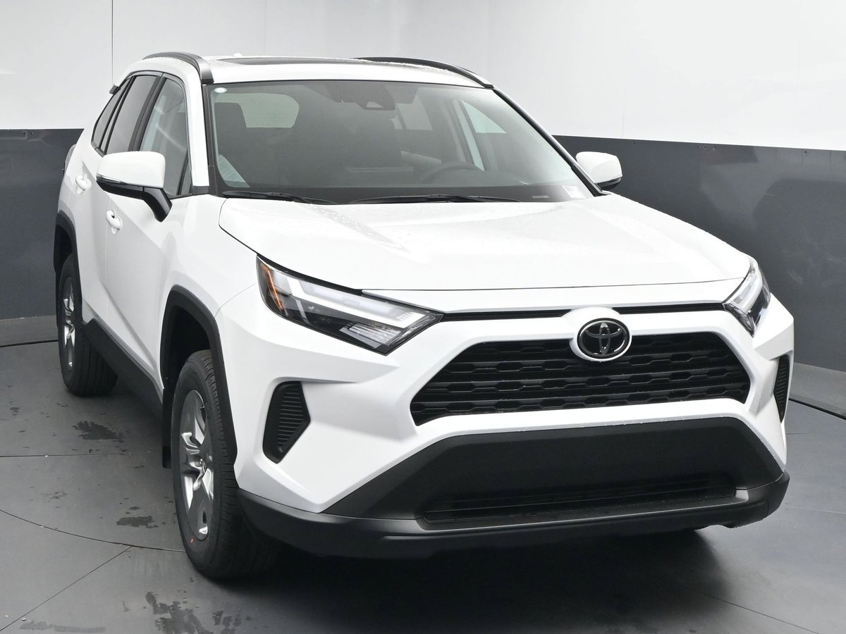 2025 Toyota RAV4 XLE SUV
