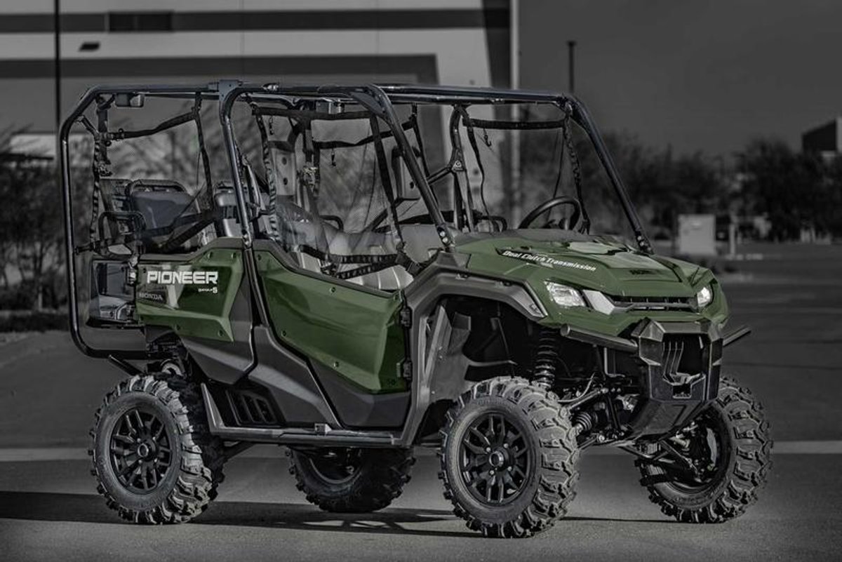 2025 Honda Pioneer 1000-5 Deluxe