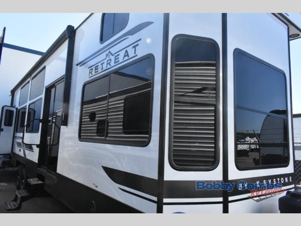 2025 Keystone RV Retreat