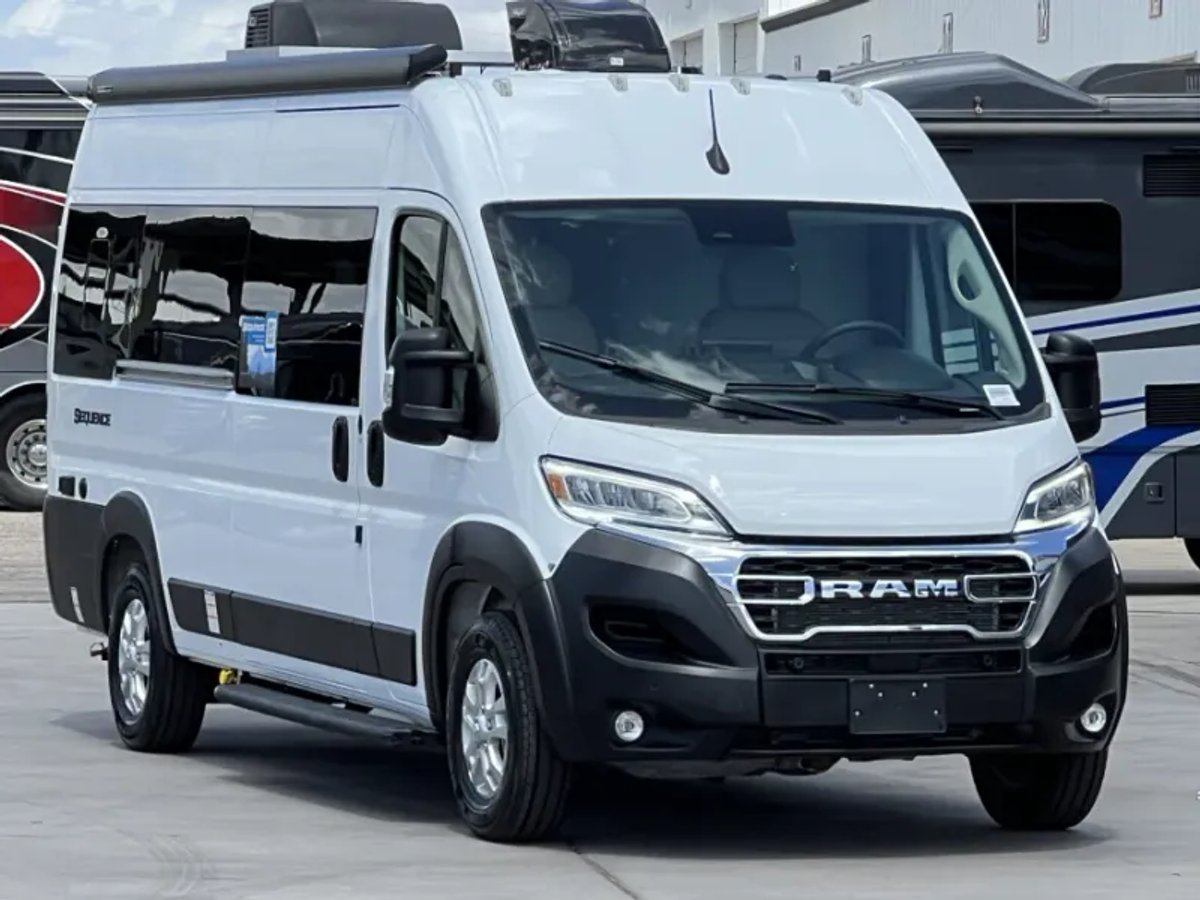 2027 Thor Motor Coach SEQUENCE