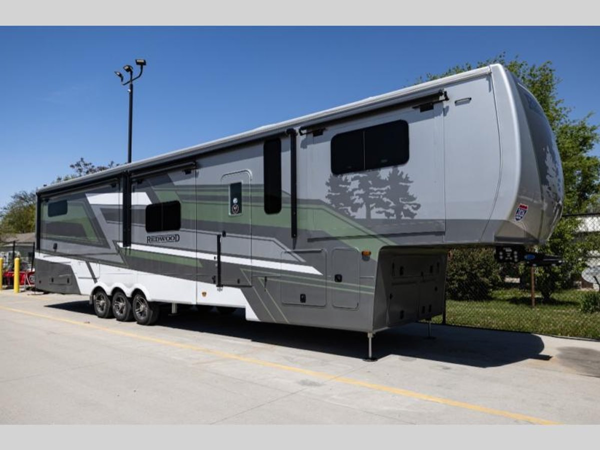 2026 Redwood RV Redwood