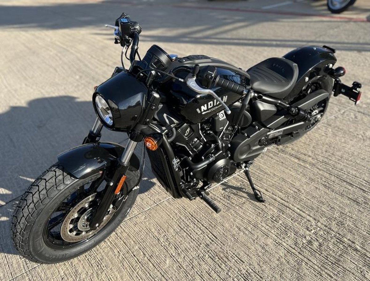 2025 Indian Motorcycle Scout Bobber Limited Black Metallic