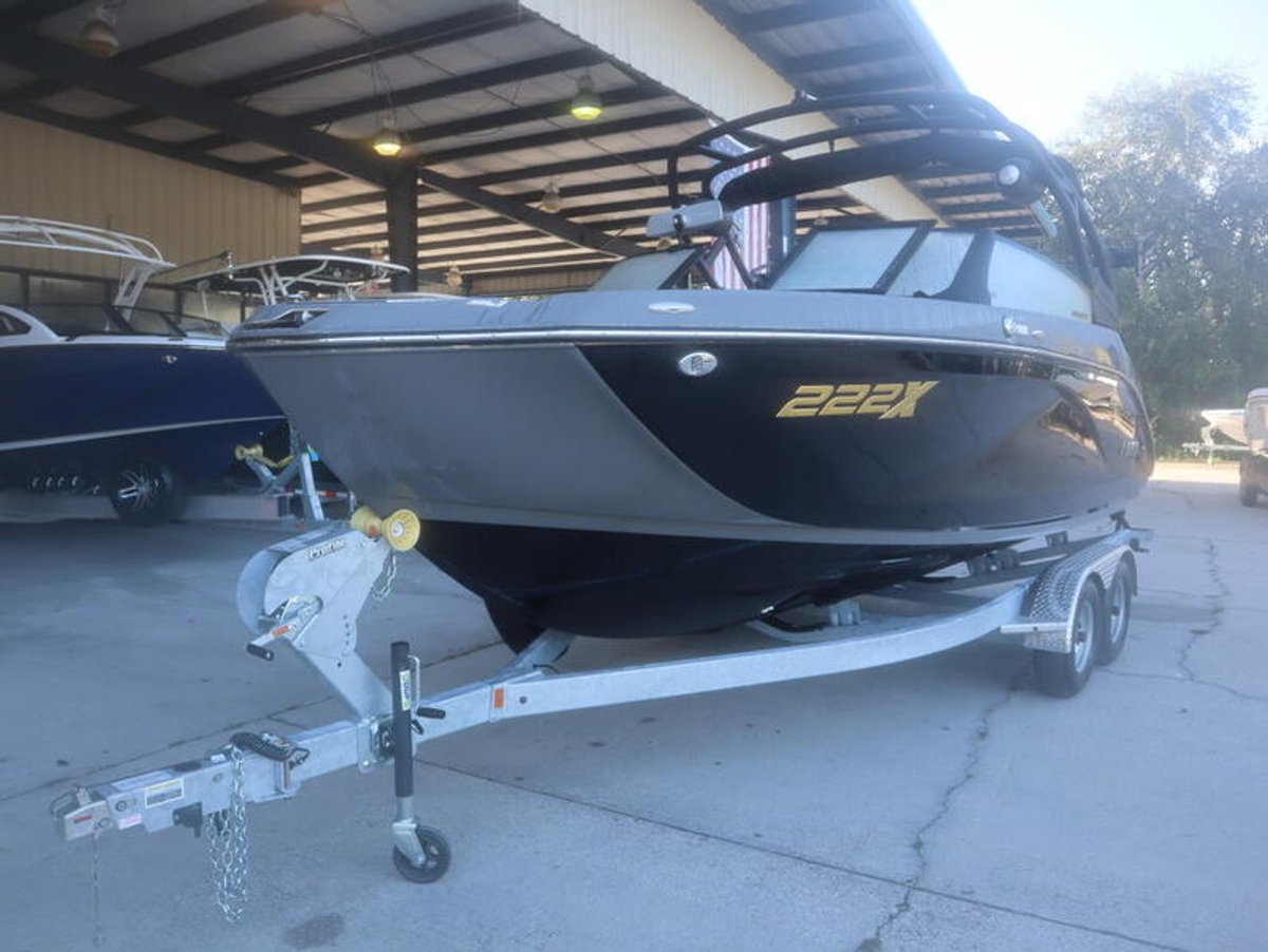 2025 Yamaha Boats 222XE