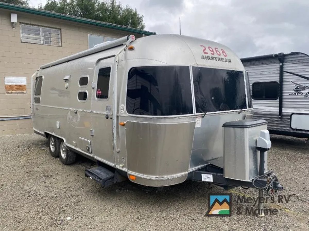 2016 Airstream Flying Cloud