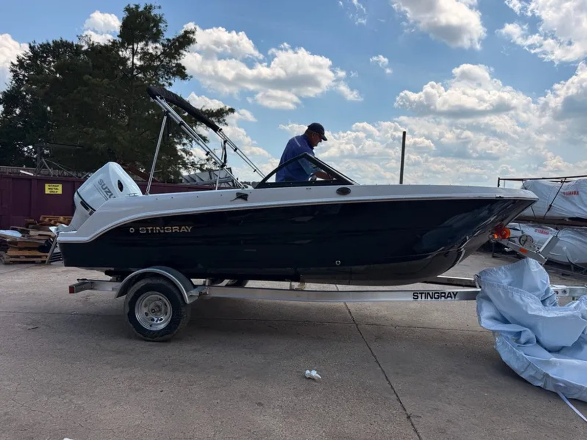 2026 Stingray 172DC