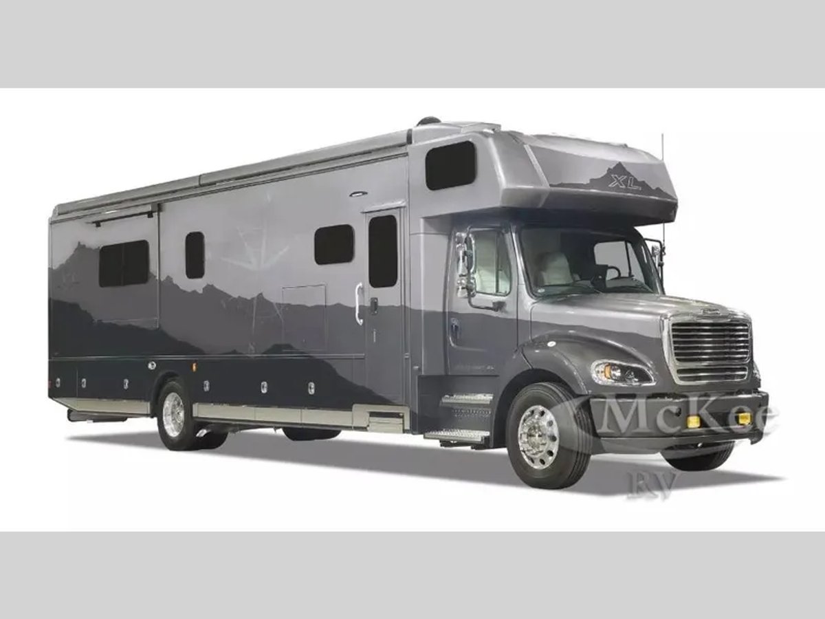 2027 Dynamax DynaQuest XL