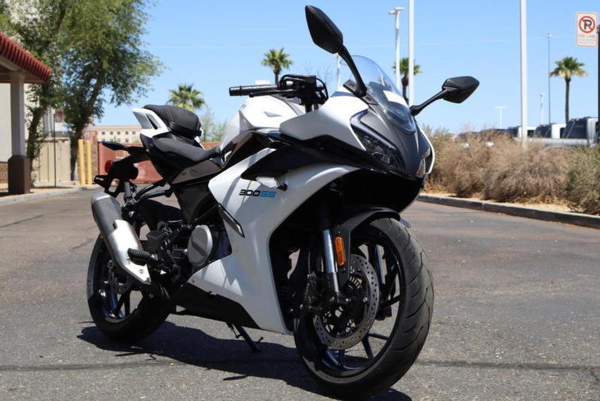 2026 CFMOTO 300SS