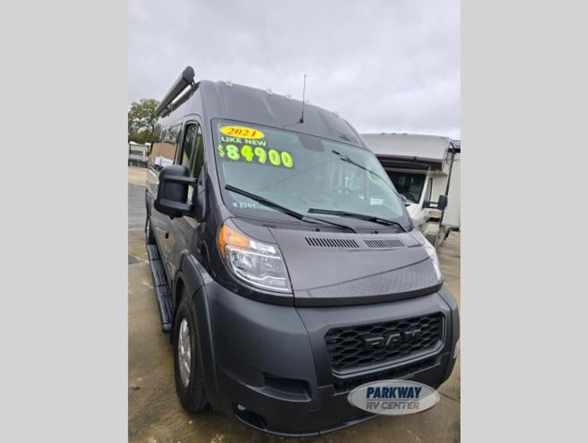 2023 Airstream Rangeline