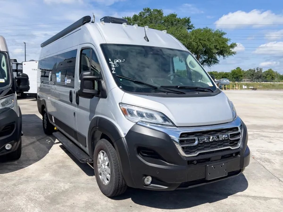 2027 Thor Motor Coach SEQUENCE