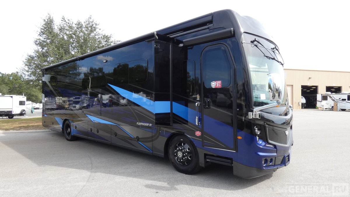 2026 Fleetwood Discovery LXE