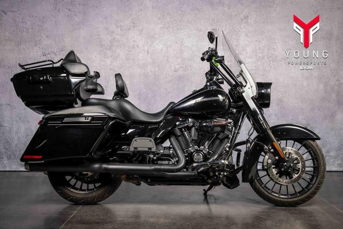 2017 Harley-Davidson FLHRXS - Road King Special
