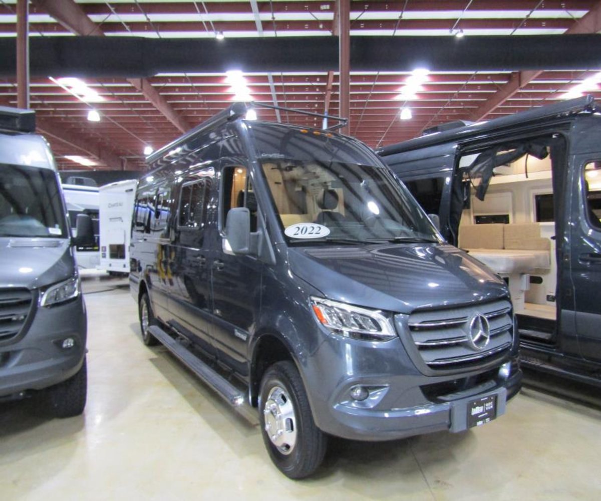 2022 Winnebago BOLDT