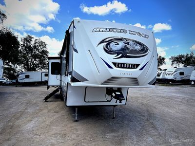 2022 Forest River Cherokee Arctic Wolf Suite