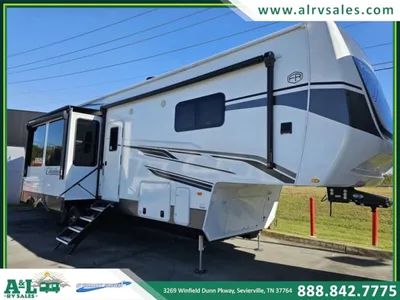 2025 Palomino Columbus