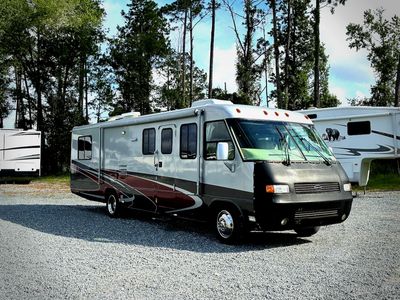 2004 Airstream Land Yacht