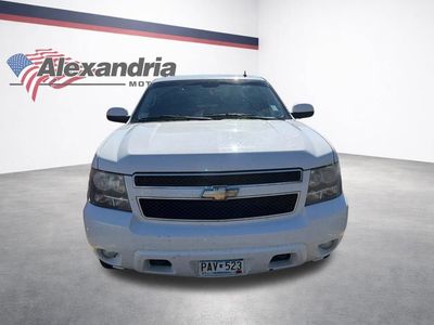 2009 Chevrolet Suburban — side profile view