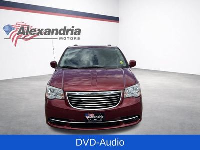 2014 Chrysler Town & Country — side profile view