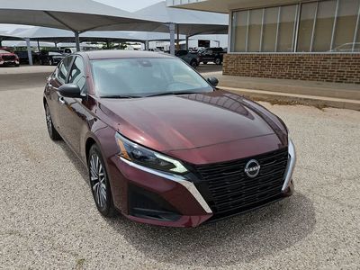 2025 Nissan Altima — side profile view