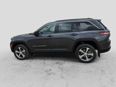 2026 Jeep Grand Cherokee — detail view