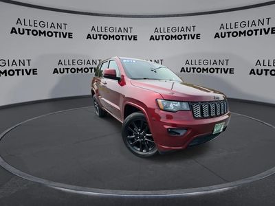 2018 Jeep Grand Cherokee — interior view