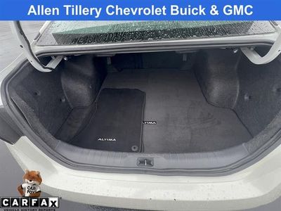 2025 Nissan Altima — detail view