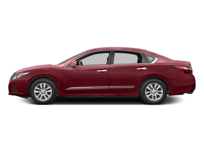 2016 Nissan Altima — rear three-quarter view