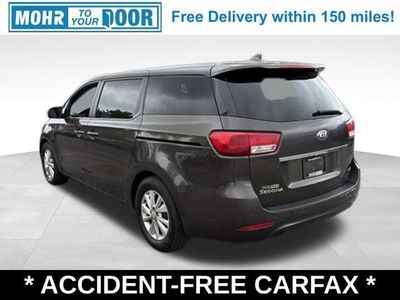 2018 Kia Sedona — rear three-quarter view