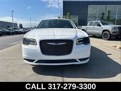 2018 Chrysler 300 — rear three-quarter view