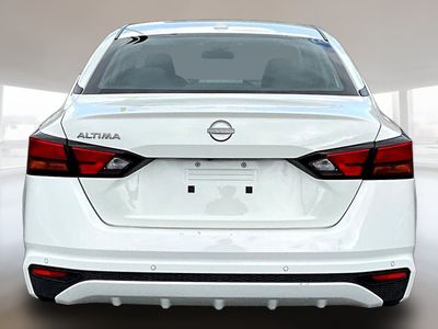 2025 Nissan Altima — detail view